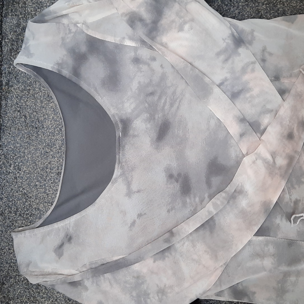 Dress - Picture 5 of 6